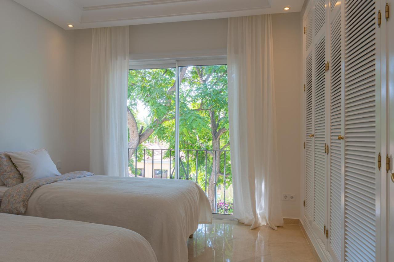 Apartamento Luxurious penthouse in Ventura del Mar, Puerto Banus. Marbella Exterior foto